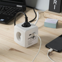 CUBE MULTIPRISES + USB