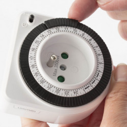 PROGRAMMATEUR MECANIQUE CARRE